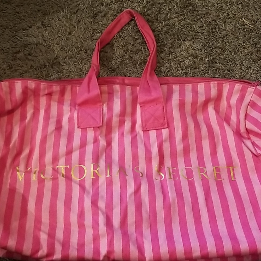 Victoria's secret weekender bag
